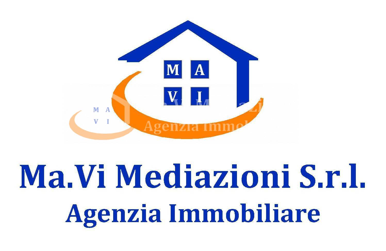 Locale commerciale in vendita a Arco