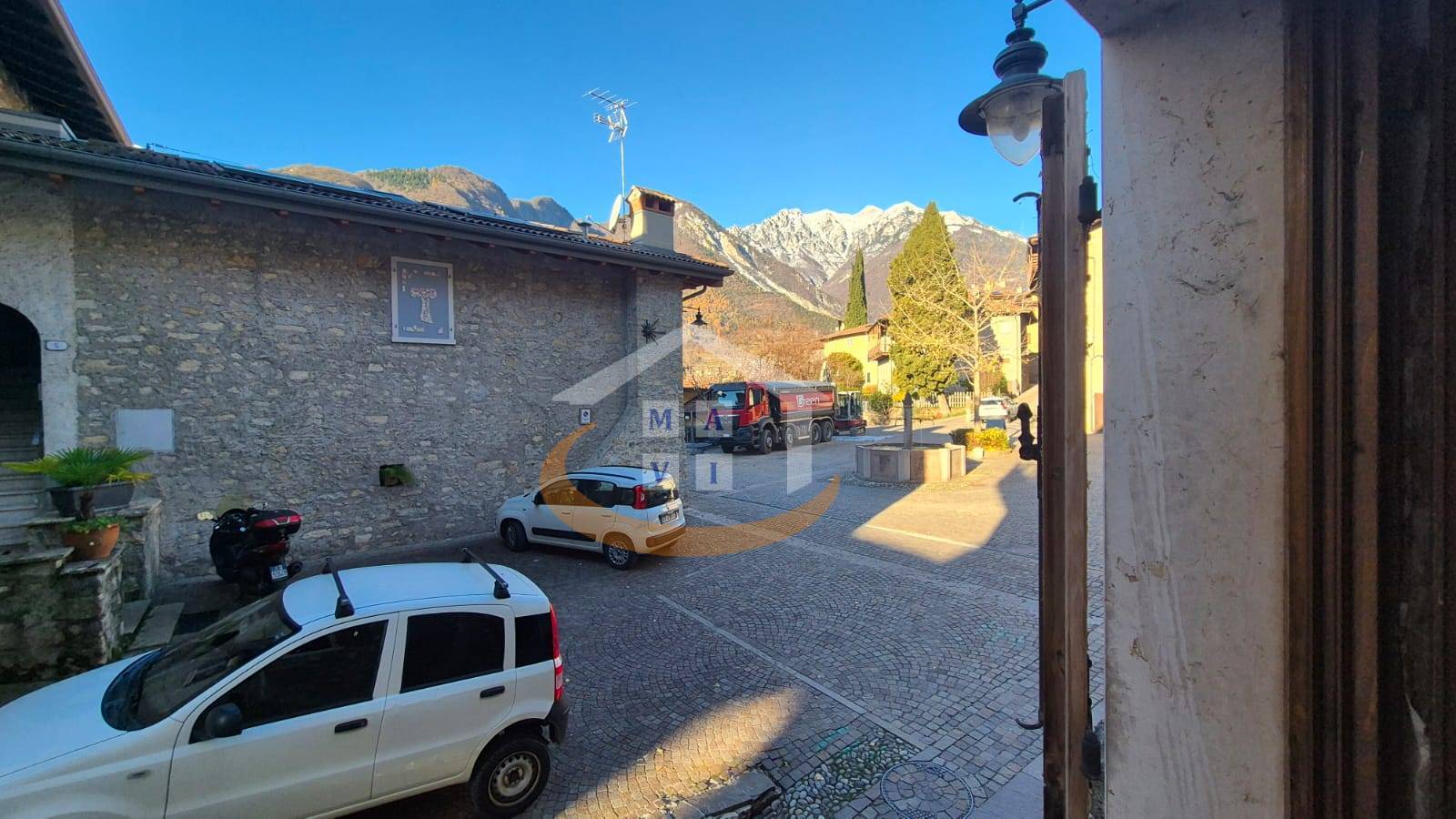 Porzione di casa in vendita a Tenno, Tenno