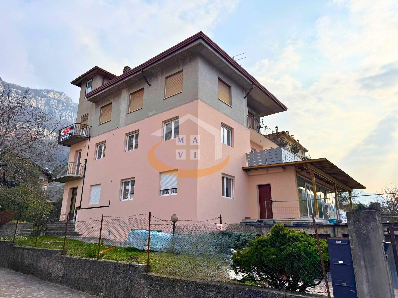 Quadrilocale in vendita a Nago-Torbole, Nago