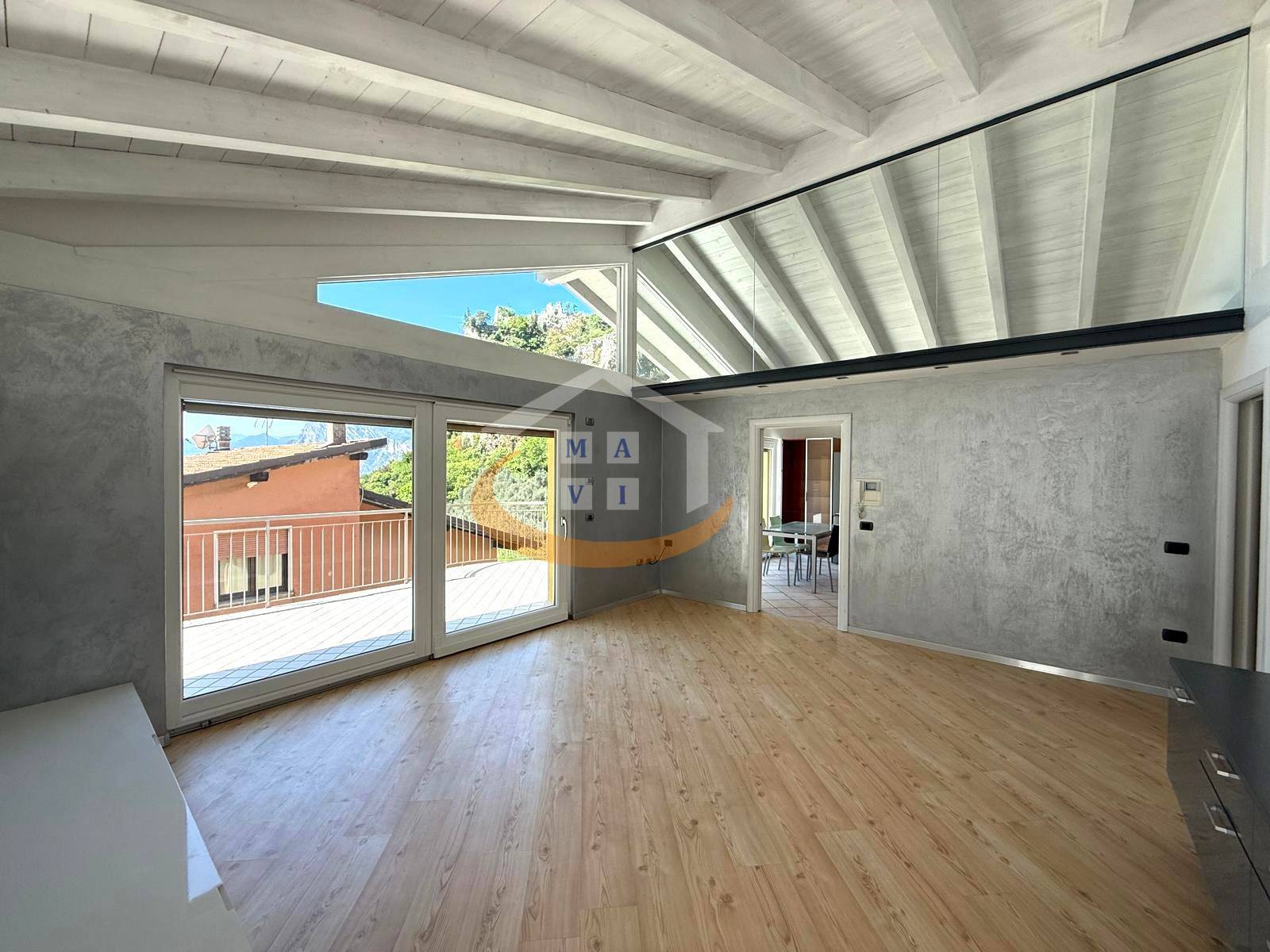 Attico in vendita a Nago-Torbole, Nago