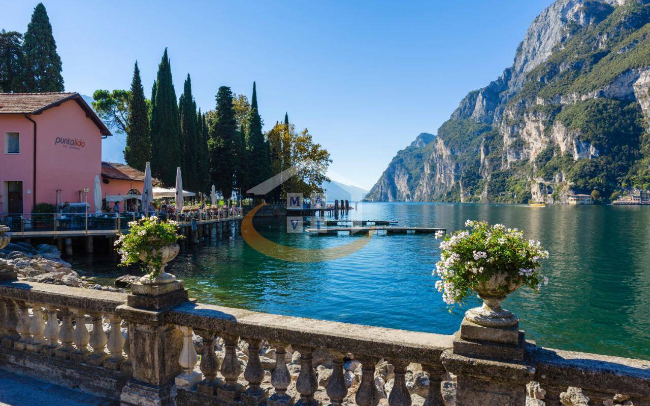 Quadrilocale in vendita a Riva del Garda, Riva