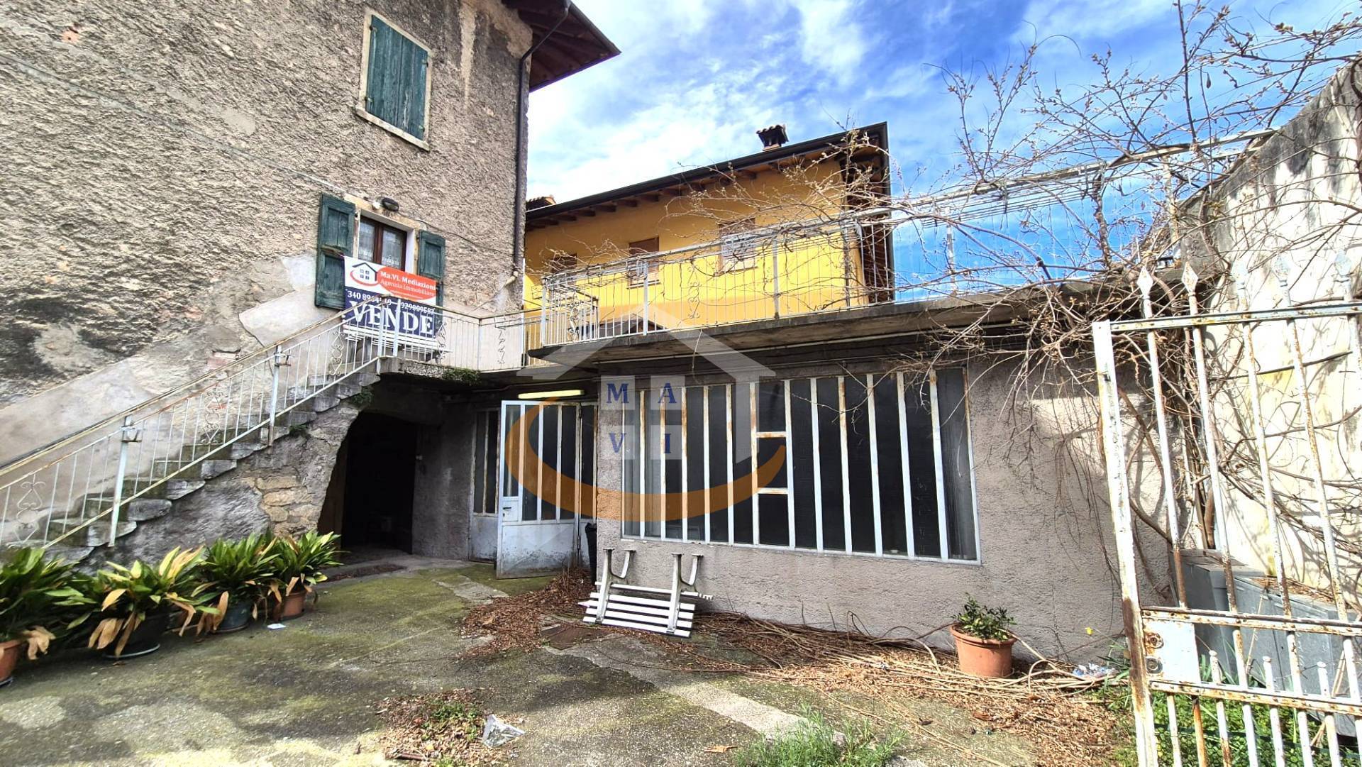 Porzione di casa in vendita a Nago-Torbole, Nago