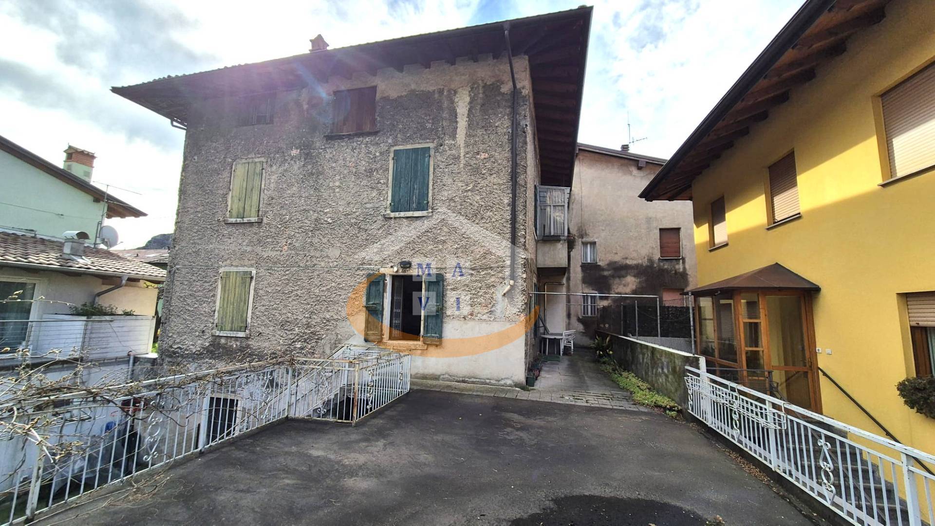 Porzione di casa in vendita a Nago-Torbole, Nago