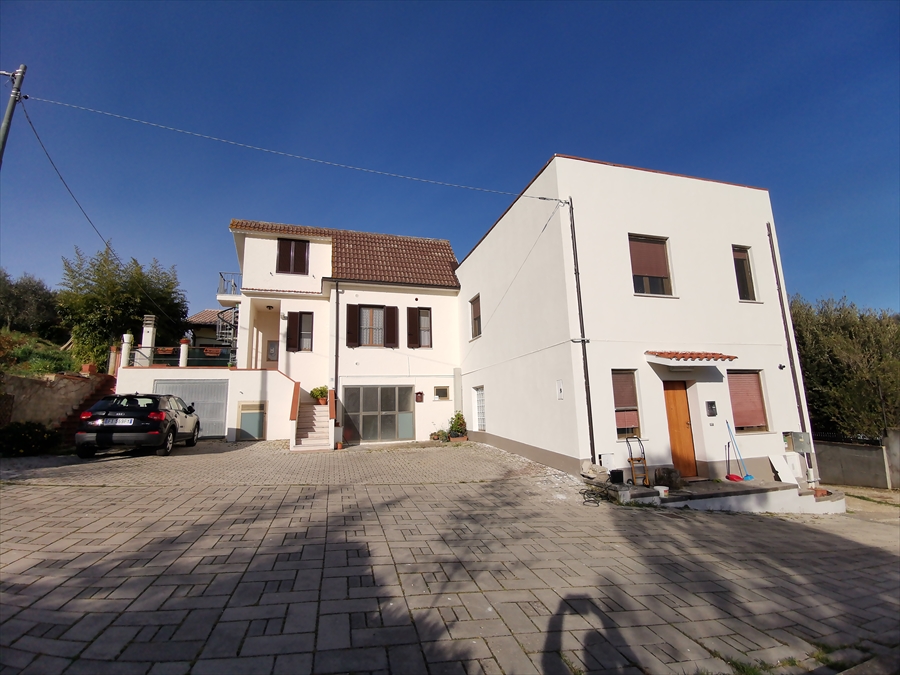 Casa indipendente in vendita in via anelli fieramosca, Chieti