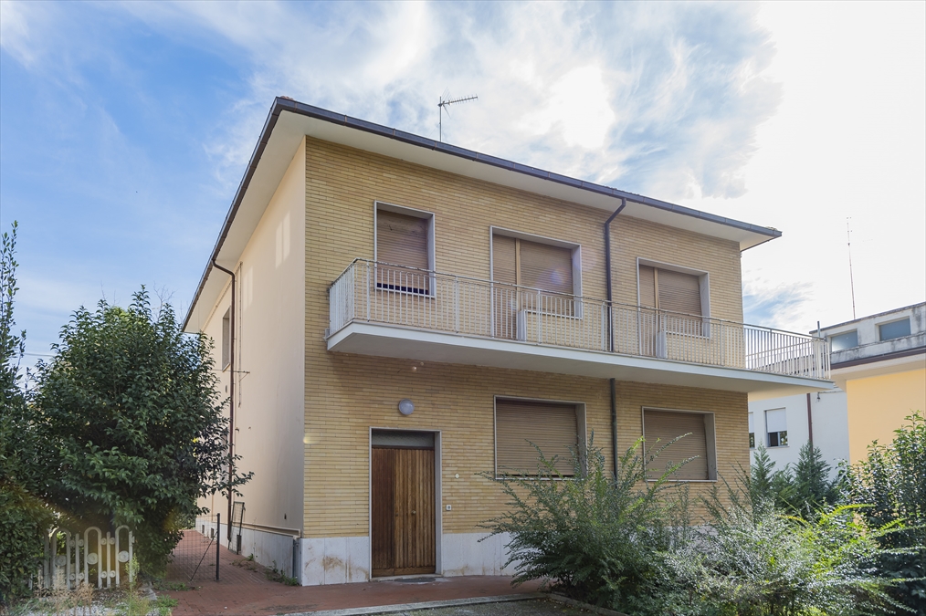 Casa indipendente con giardino in via dei frentani, Chieti