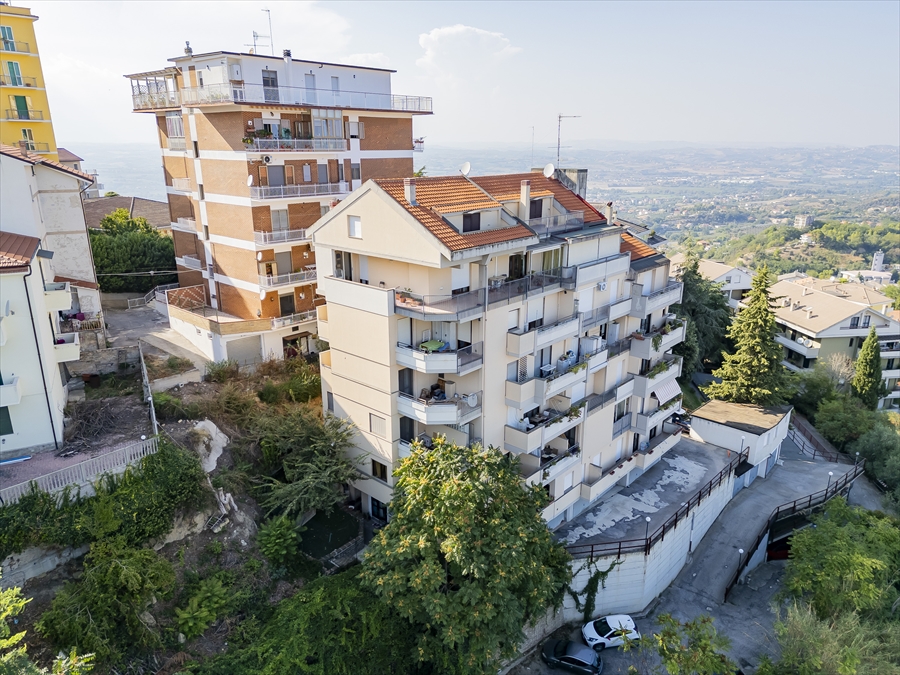 Trilocale in vendita in via silvino olivieri, Chieti