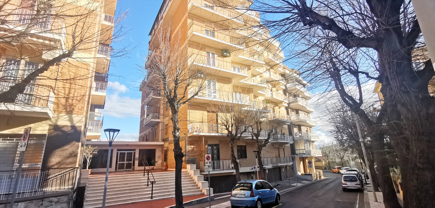Quadrilocale in affitto in viale europa, Chieti
