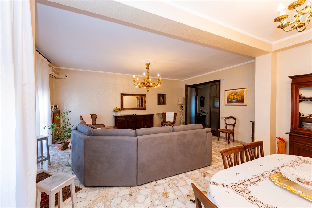 Quadrilocale in vendita in via colazilli, Chieti