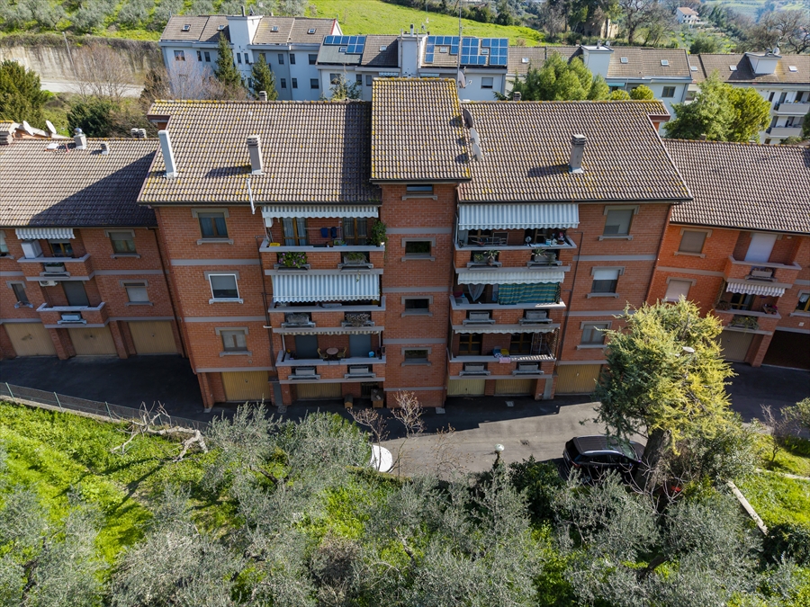 Quadrilocale con box in via sallustio, Chieti