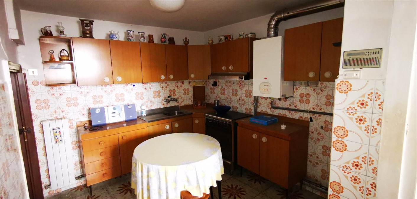 Casa indipendente con box in via cadolini 36, Ortona