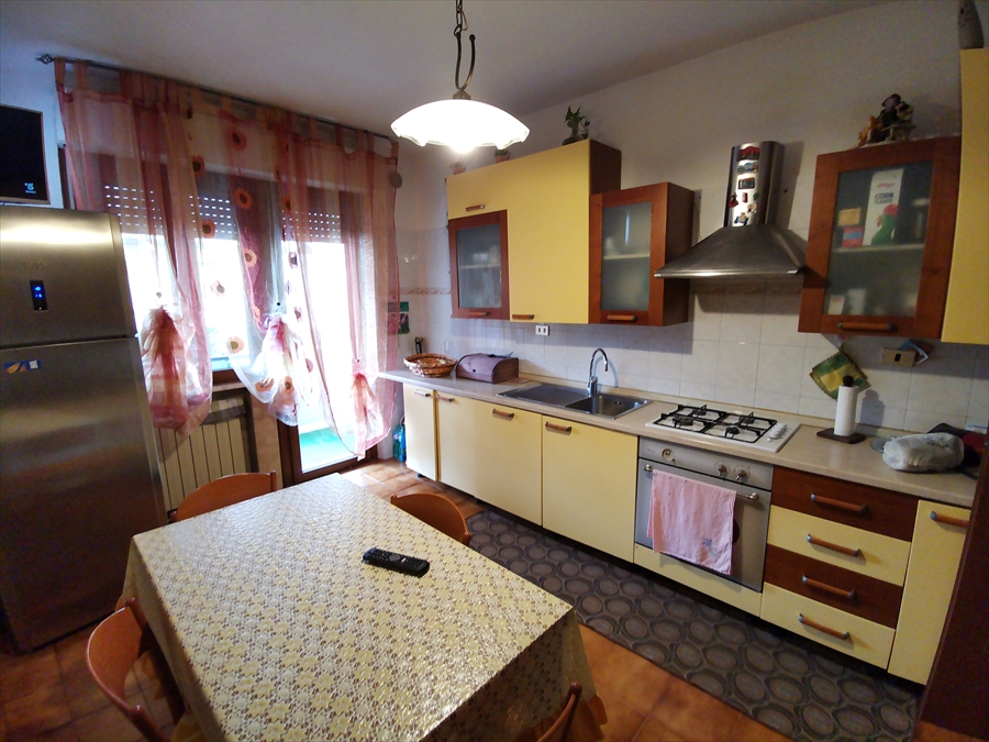 Appartamento con giardino in via degli ernici, Chieti