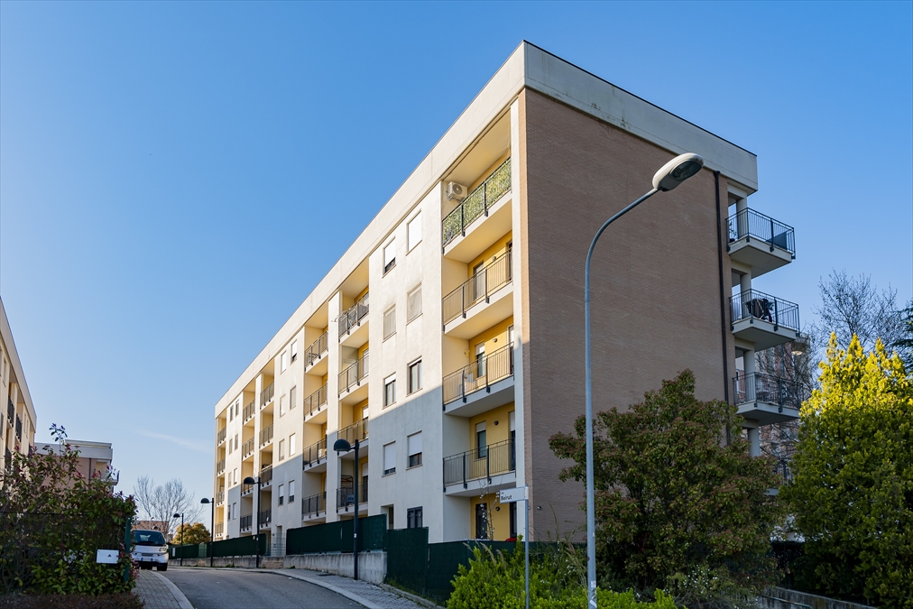 Quadrilocale con box in via beirut, Chieti