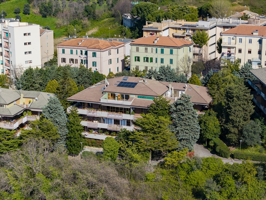 Appartamento con giardino in via mons. venturi, Chieti