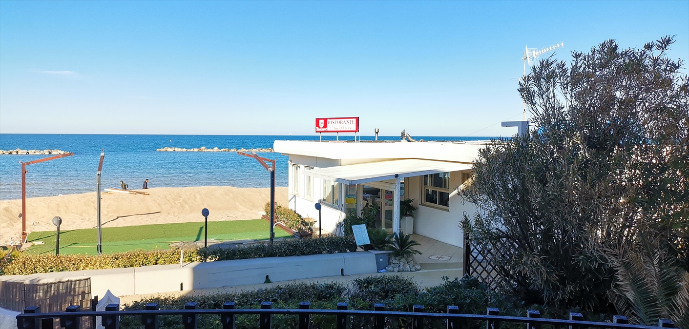 Villa con giardino in v.le alcione, Francavilla al Mare