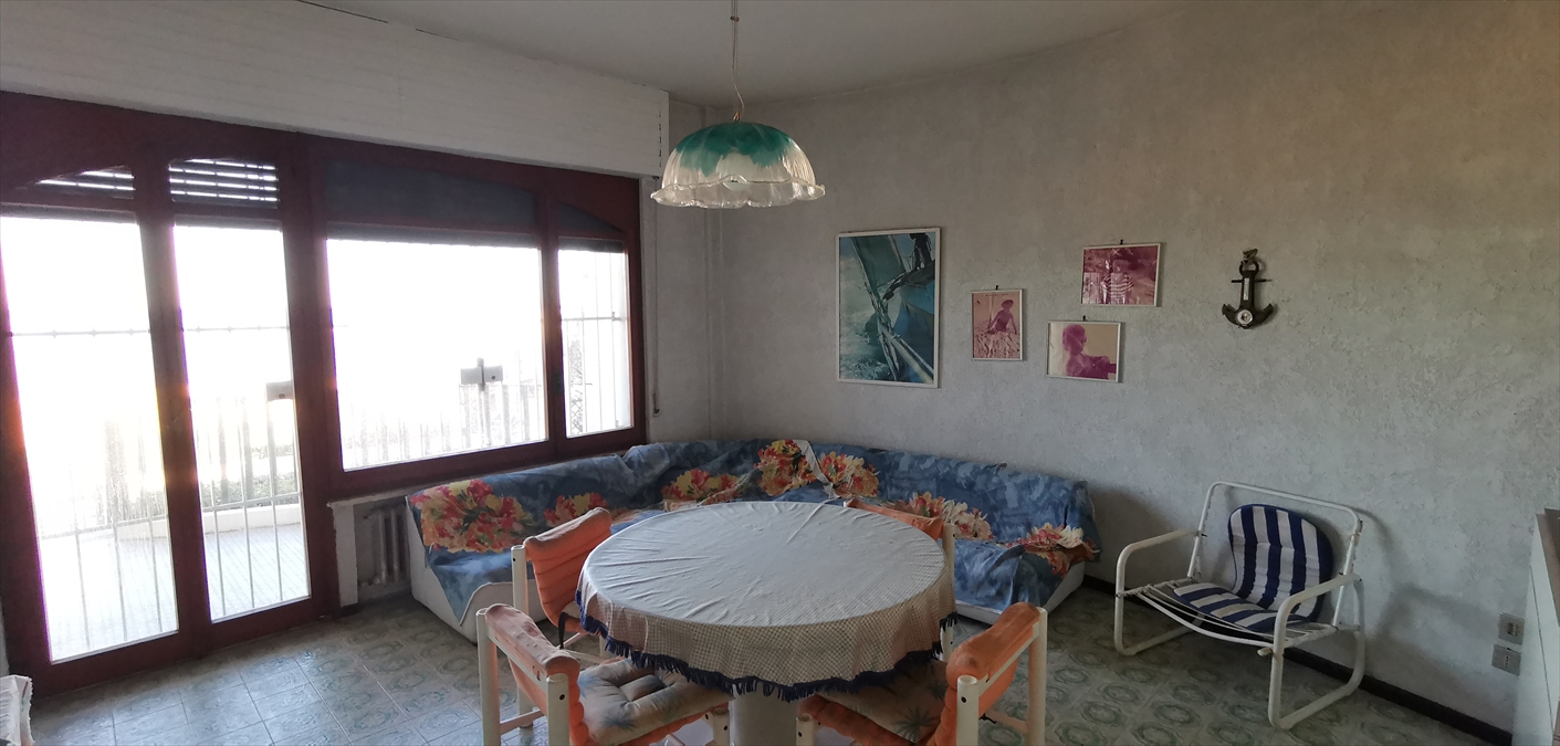 Villa con giardino in v.le alcione, Francavilla al Mare