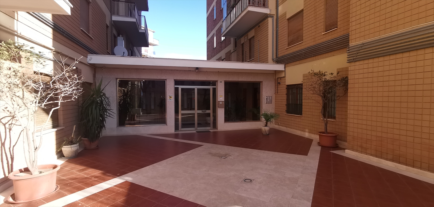 Quadrilocale in vendita in viale europa, Chieti