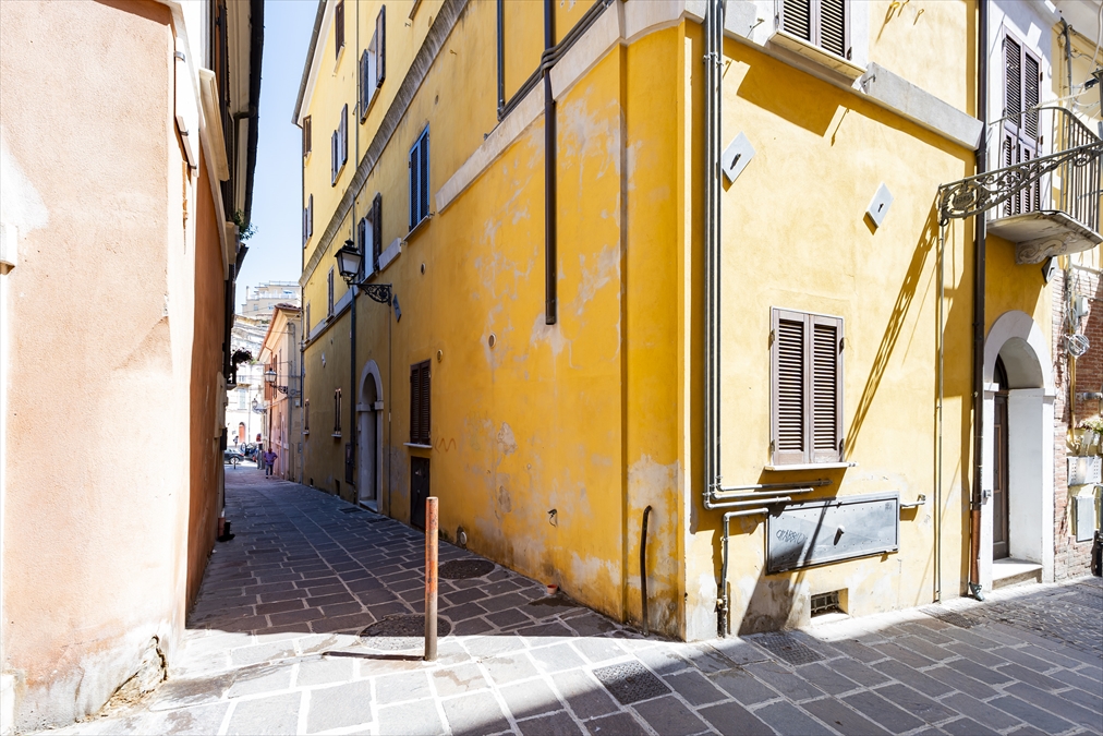 Trilocale in vendita in via calderai, Chieti