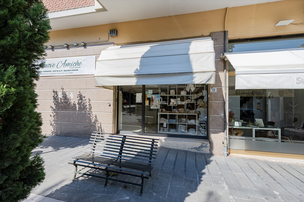 Locale commerciale in vendita in via scaraviglia, Chieti