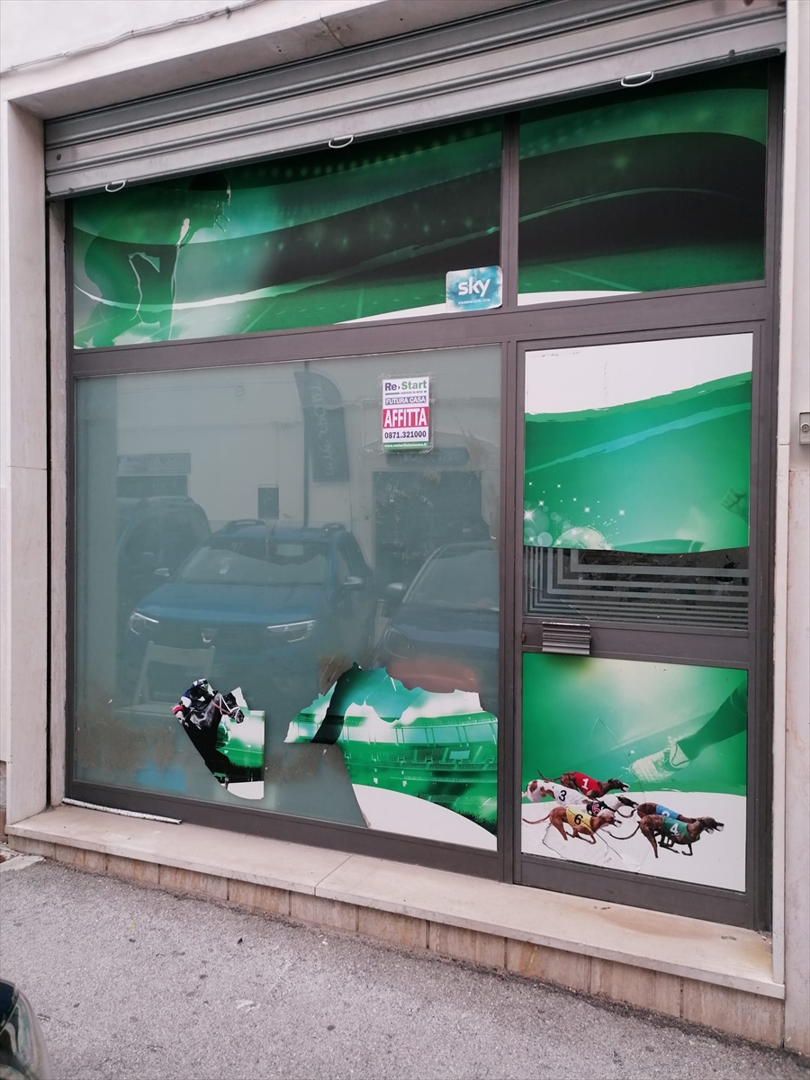Locale commerciale in affitto in via m. v. marcello, Chieti