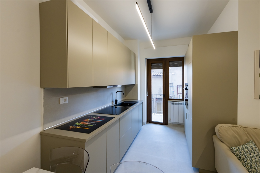 Trilocale ristrutturato in via raffaele lanciano, Chieti