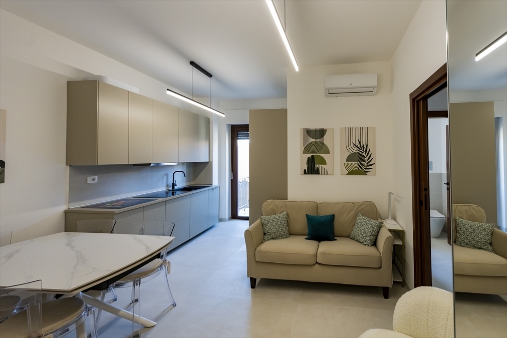 Trilocale ristrutturato in via raffaele lanciano, Chieti