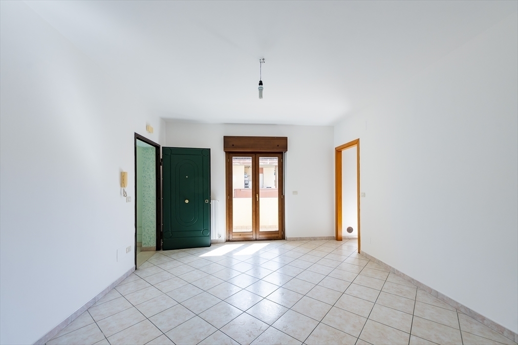 Trilocale con box in via ramiro ortiz, Chieti