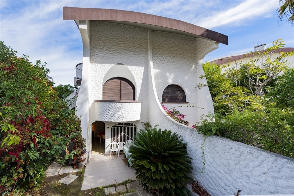 Villa con giardino in viale alcione, Francavilla al Mare