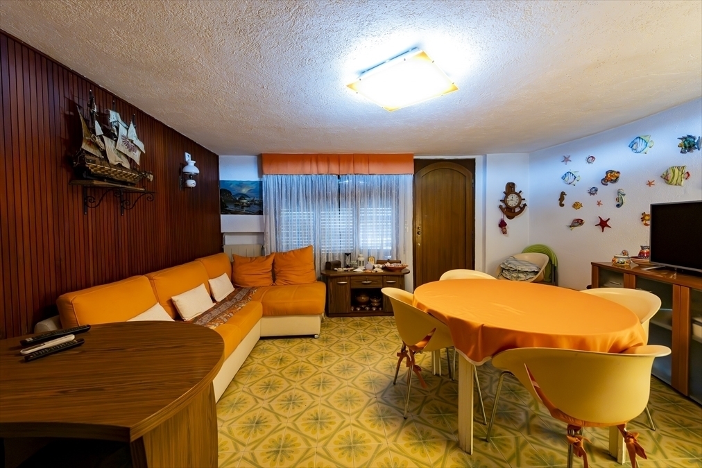 Villa con giardino in viale alcione, Francavilla al Mare
