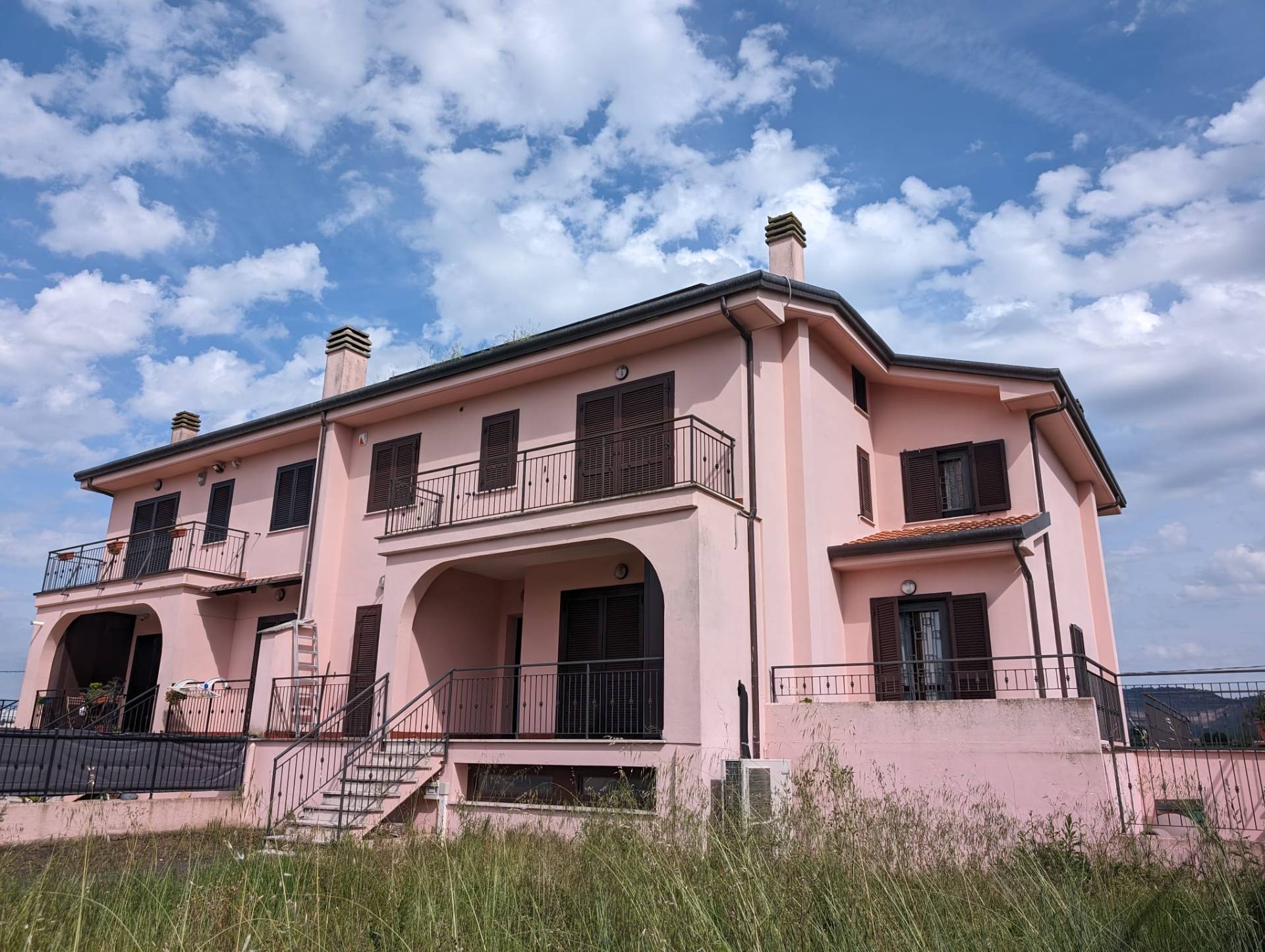 Casa indipendente con terrazzo a Colleferro