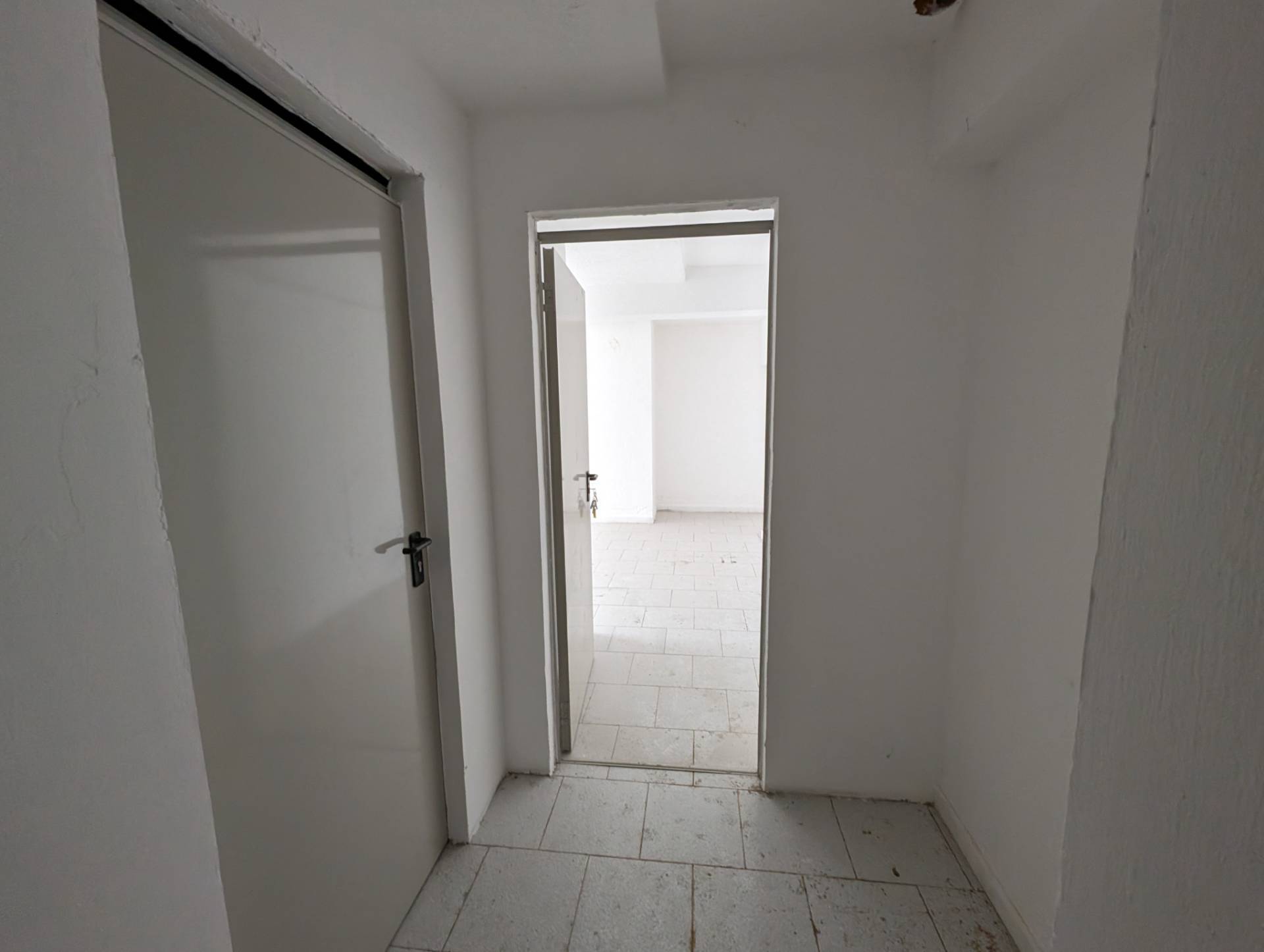 MAGAZZINO in vendita a Colleferro, VIA FONTANA BRACCHI