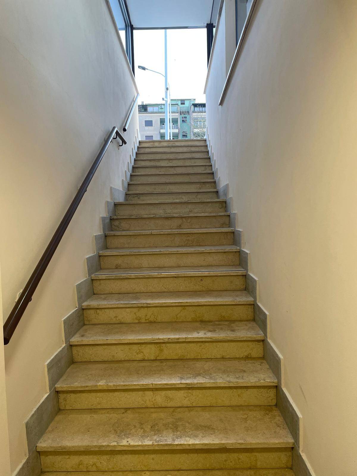 Locale commerciale in affitto a Colleferro, VIA DEI PIOPPI