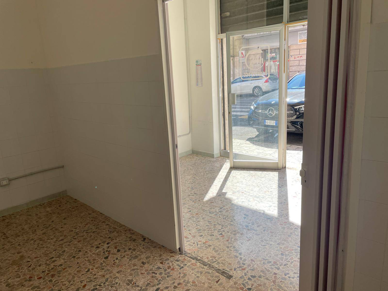 Locale commerciale in affitto a Colleferro, VIA CONSOLARE LATINA