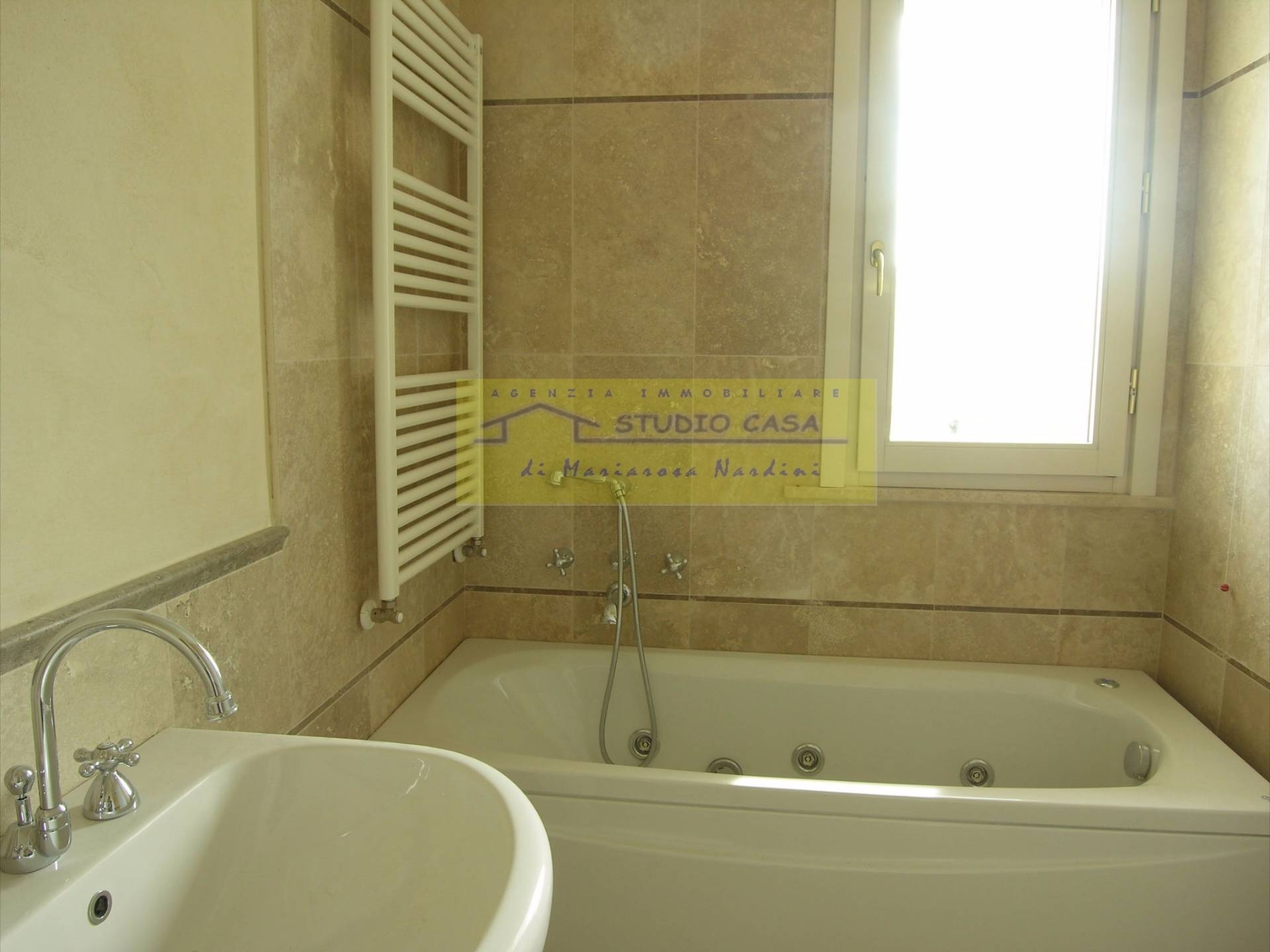 VILLETTA A SCHIERA in vendita a Camaiore, Lido di Camaiore