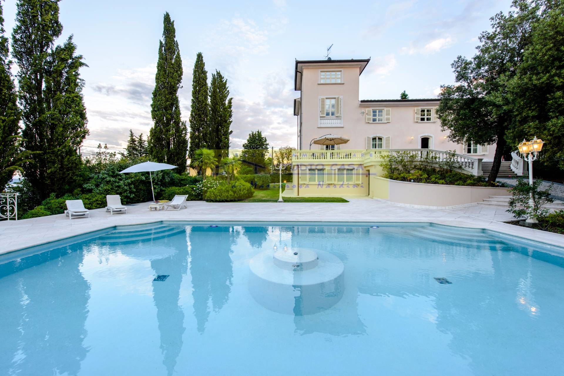 VILLA + PISCINA in vendita a Montespertoli