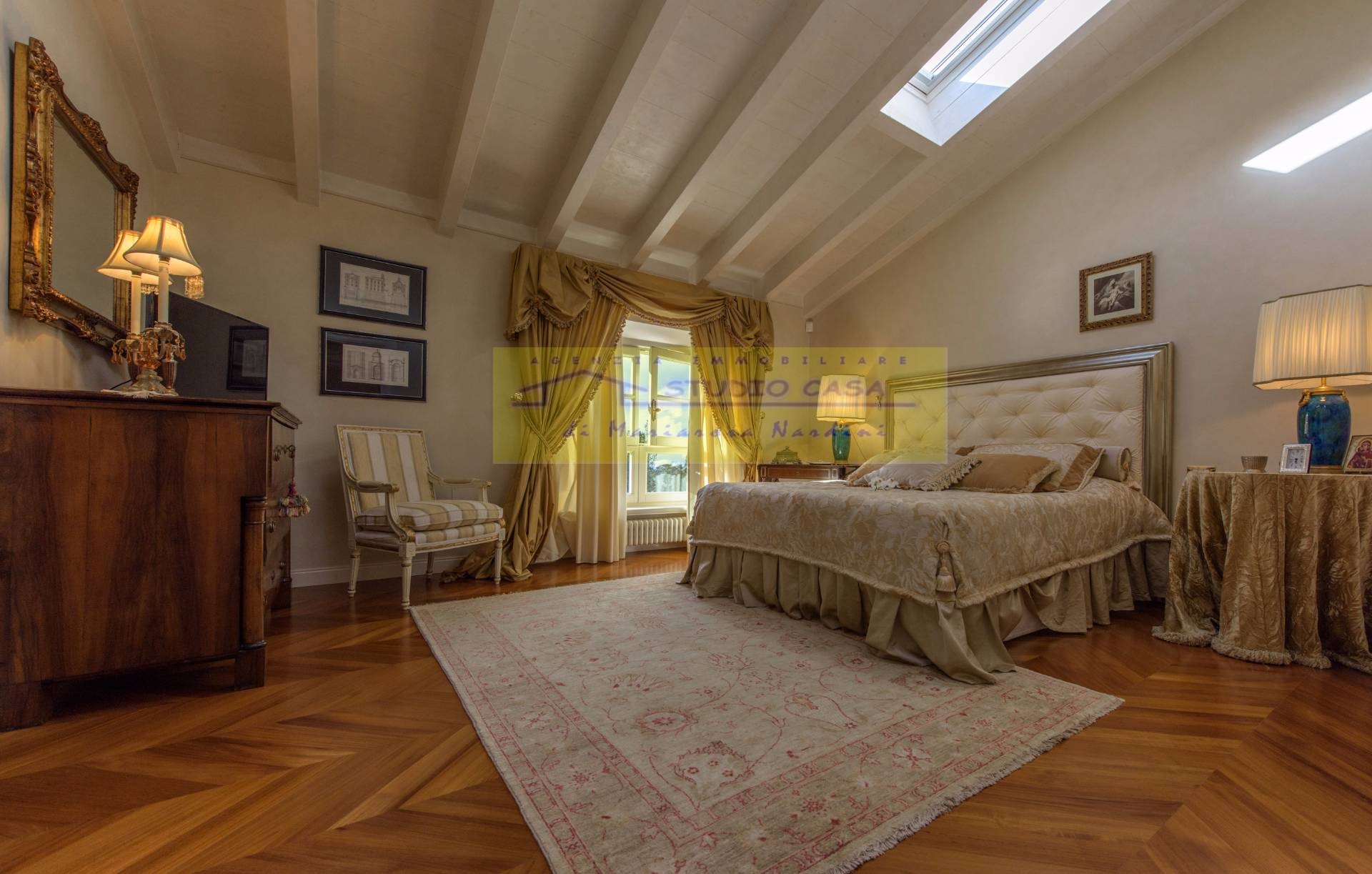 VILLA + PISCINA in vendita a Montespertoli