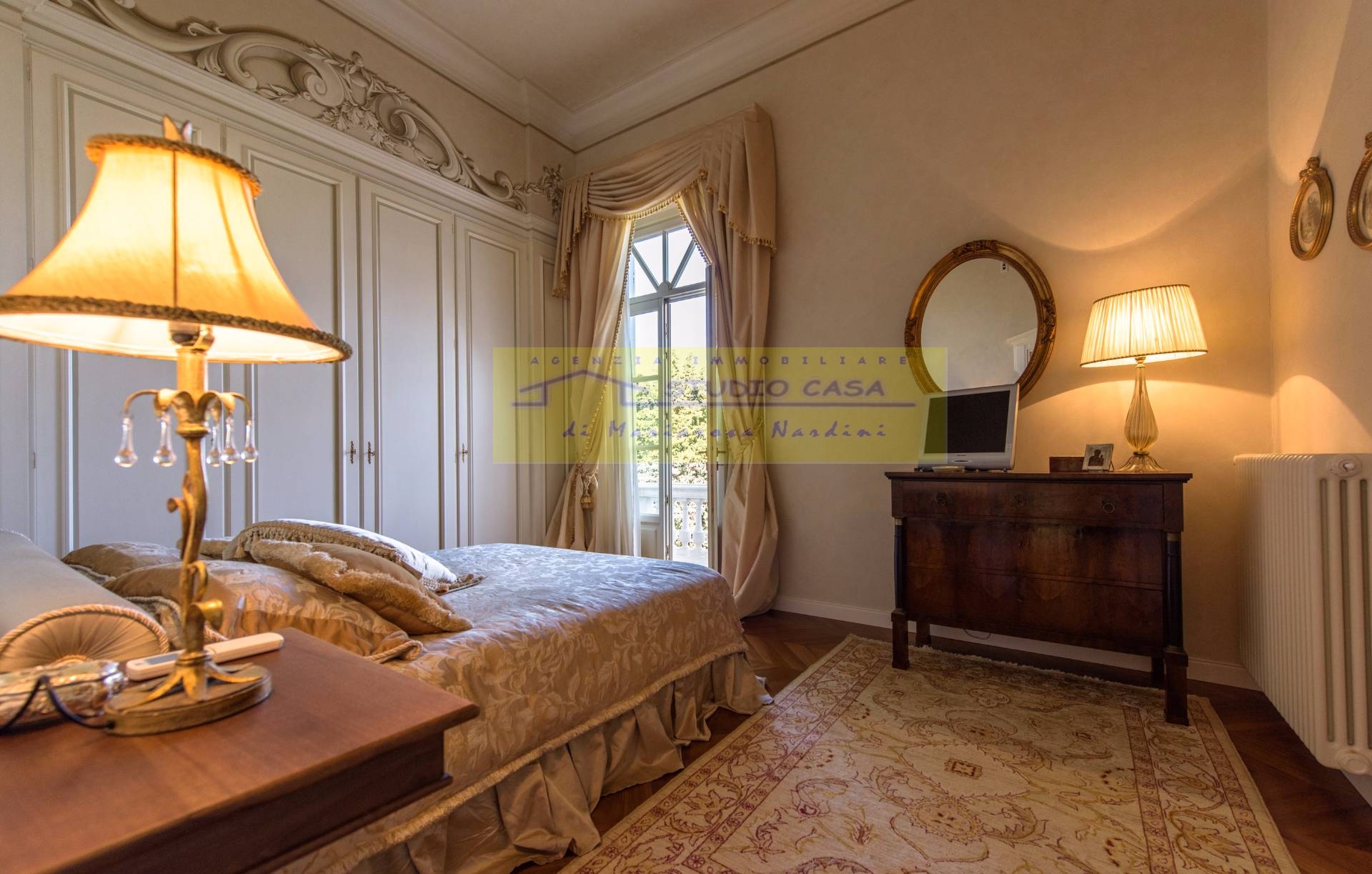 VILLA + PISCINA in vendita a Montespertoli