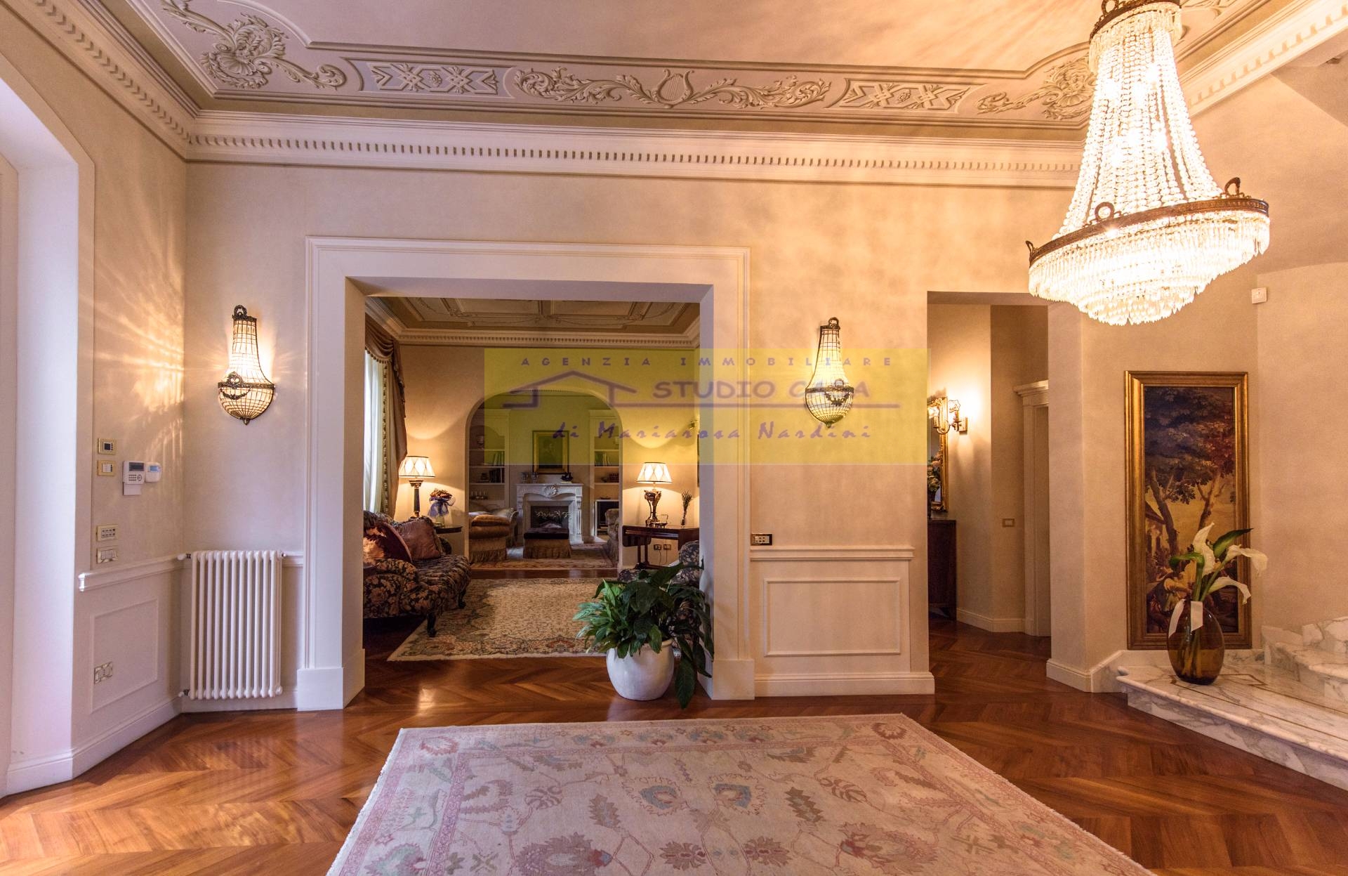 VILLA + PISCINA in vendita a Montespertoli