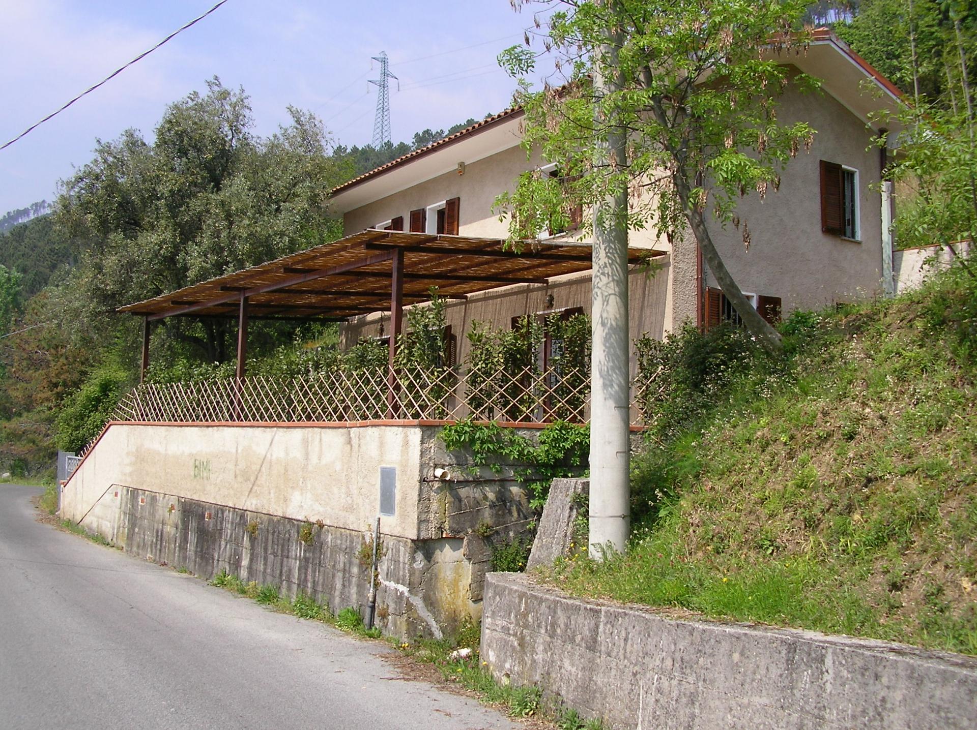 Villa con terrazzo a Seravezza - monte di ripa - 01