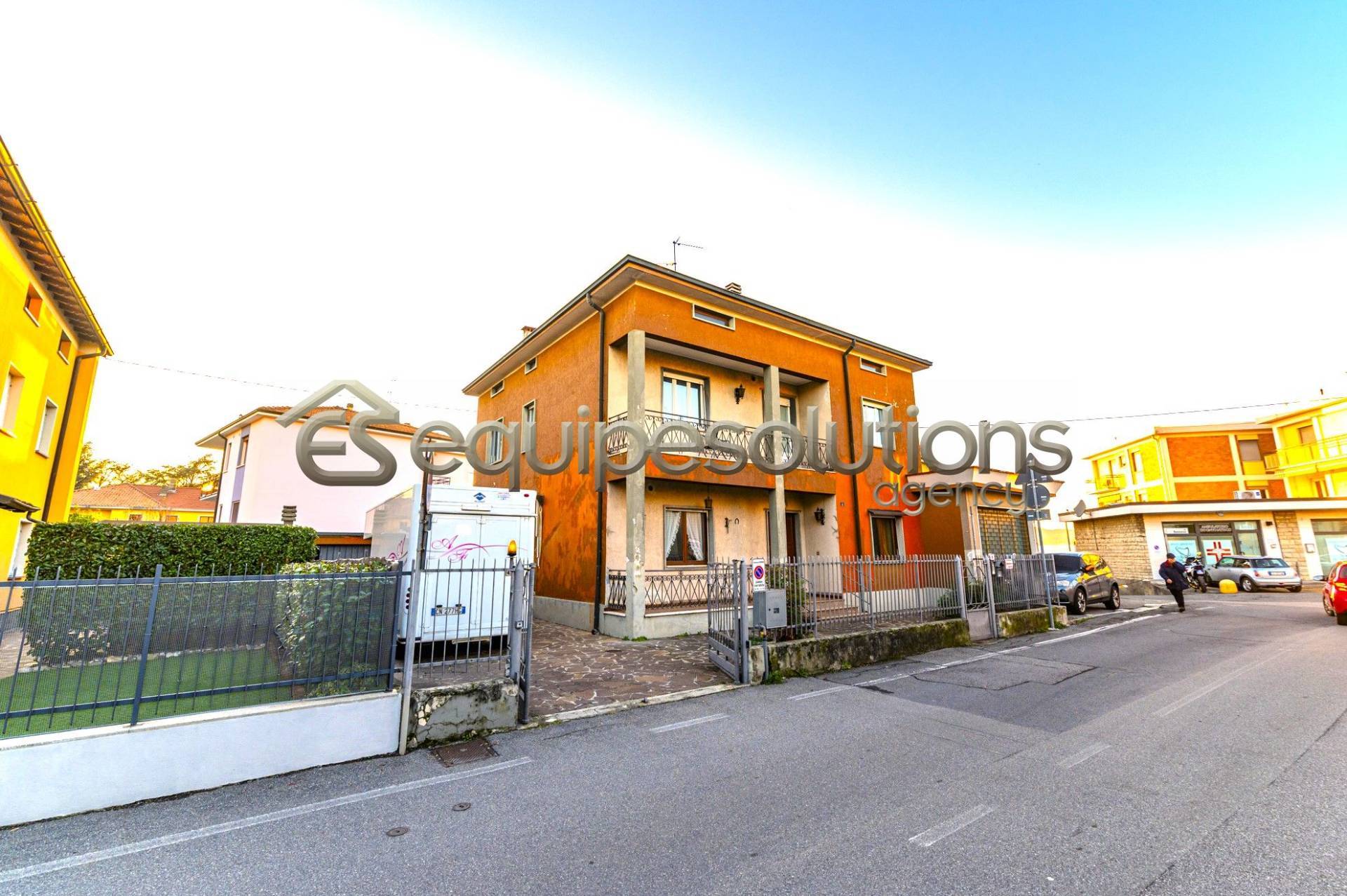 Casa singola in vendita a Curno