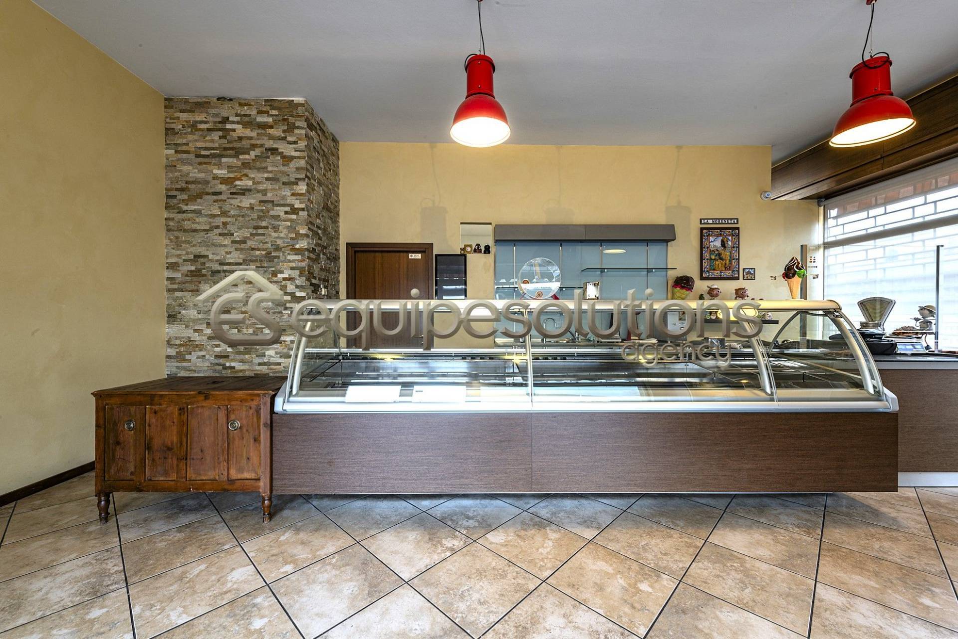 Attivit commerciale in vendita a Bergamo