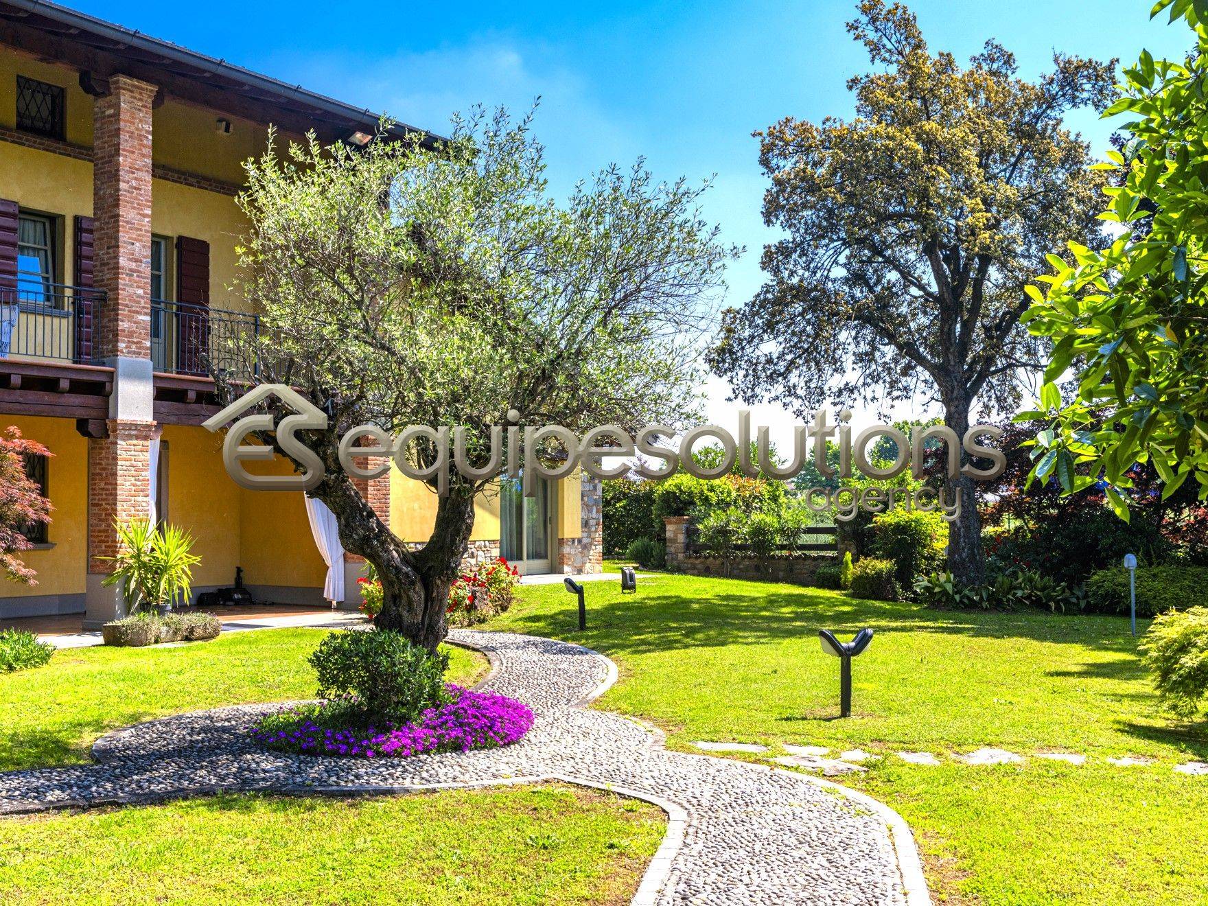 Villa in vendita a Palazzolo sull'Oglio