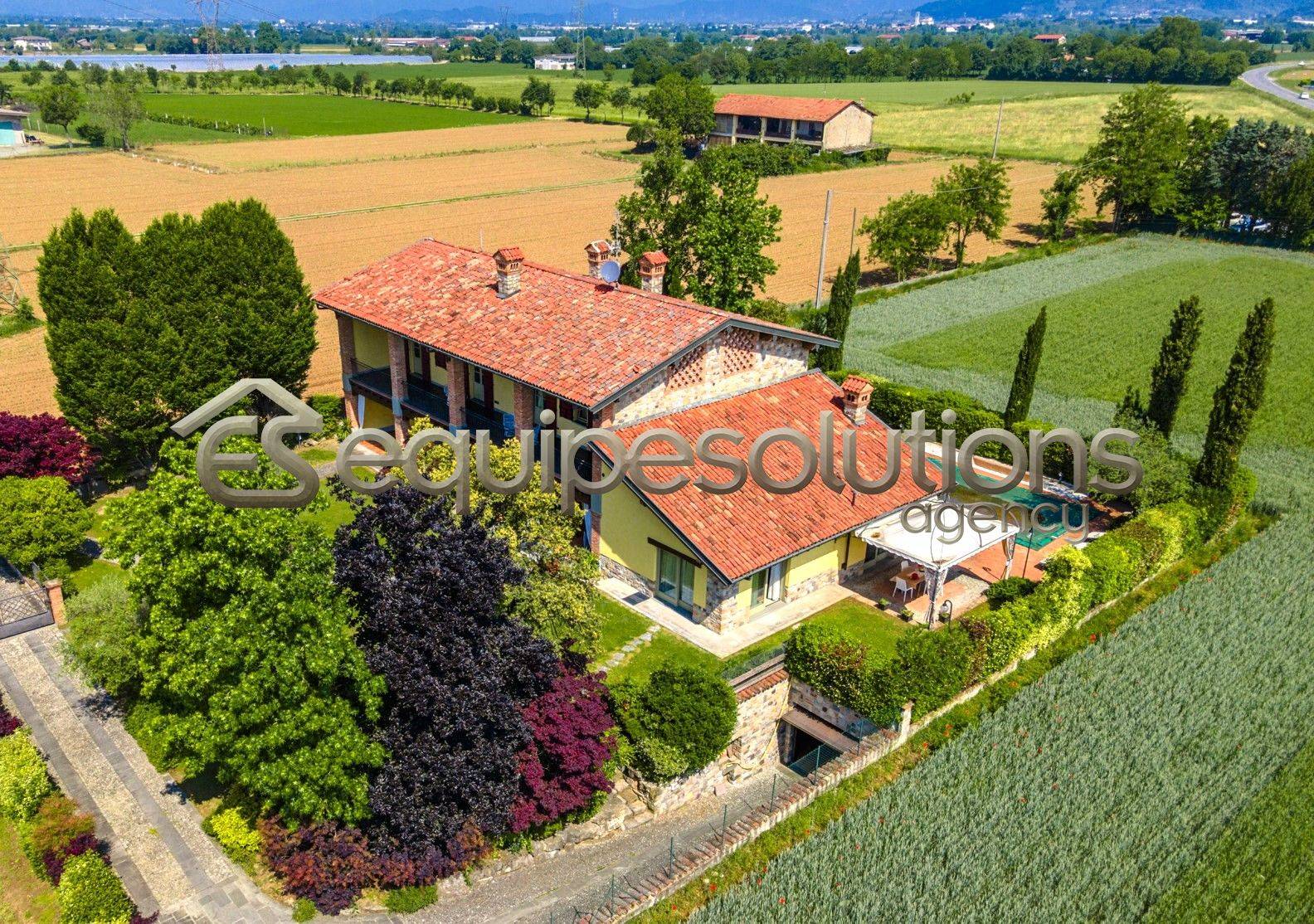 Villa in vendita a Grumello del Monte