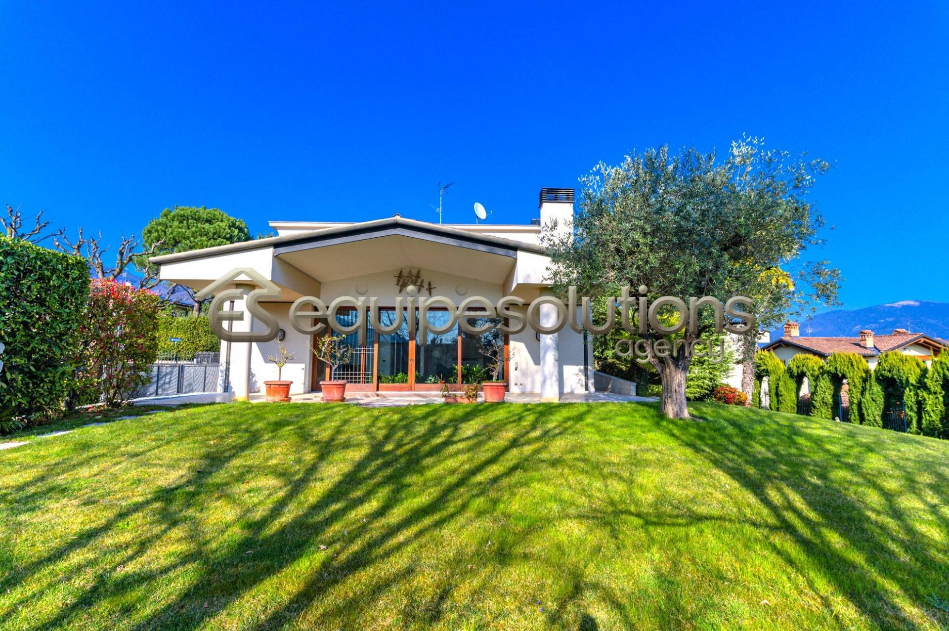 Villa in vendita a Alzano Lombardo