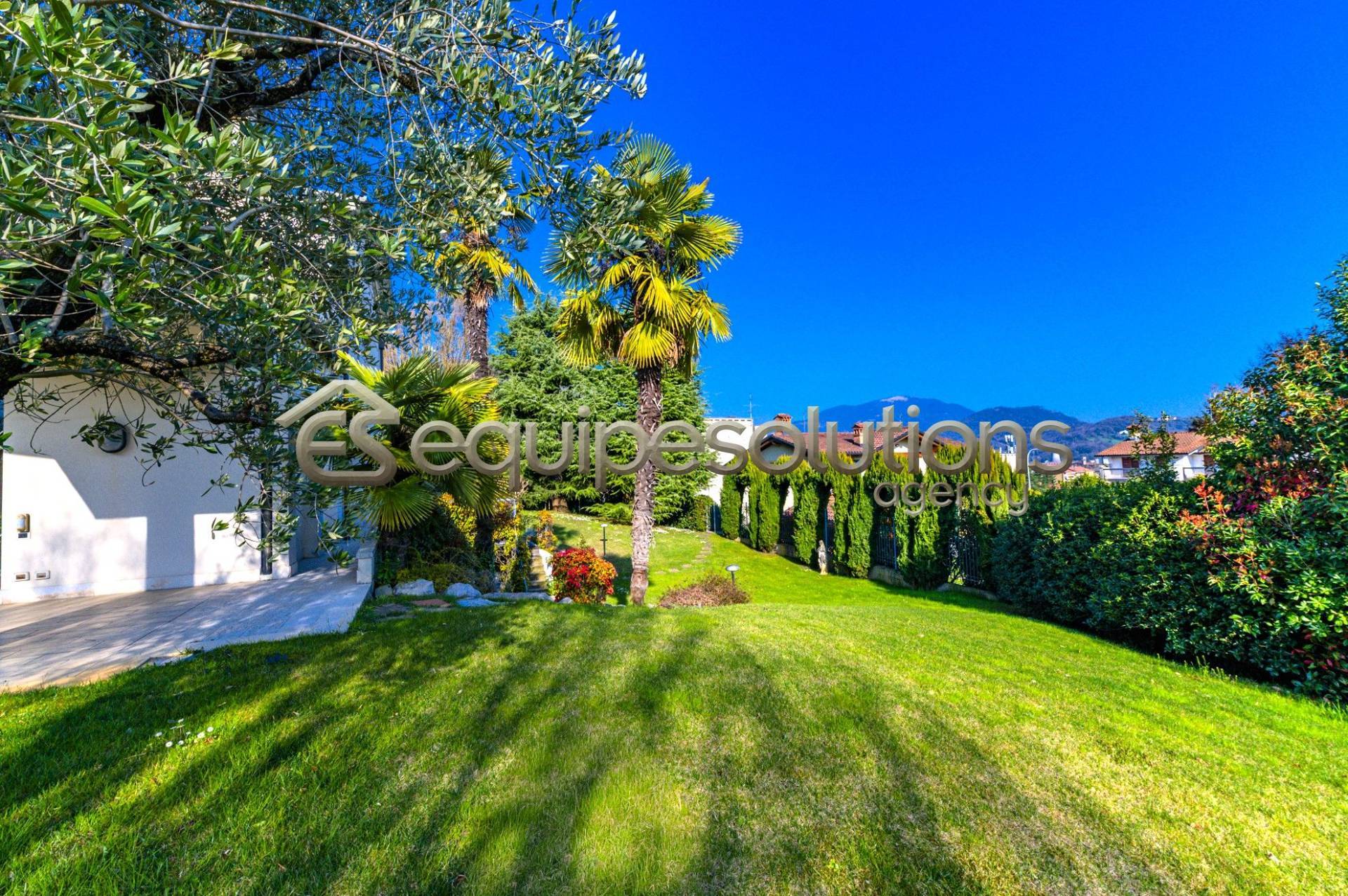 Villa in vendita a Alzano Lombardo