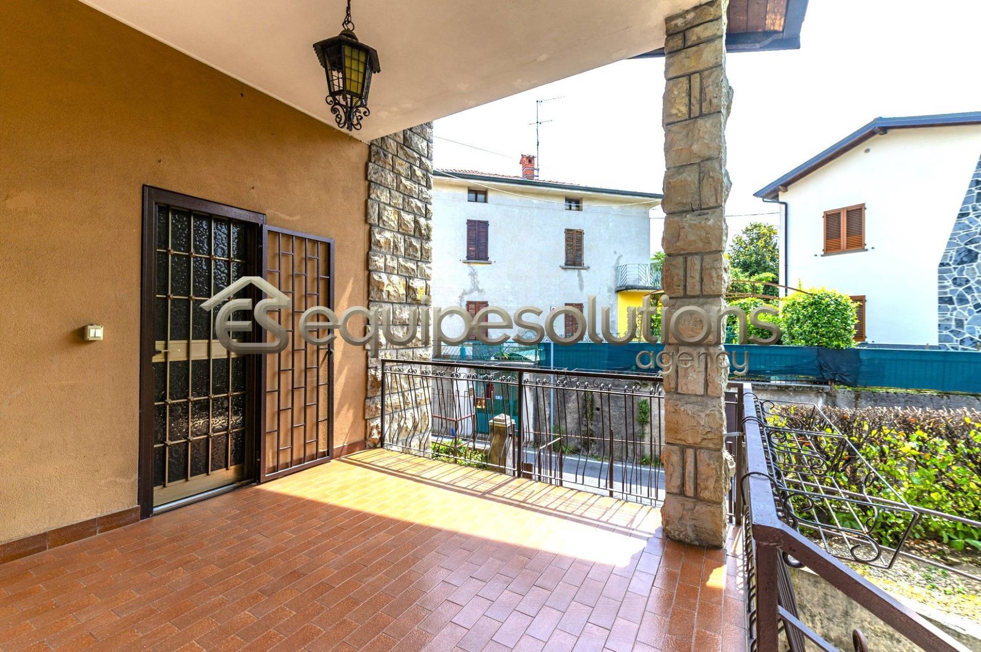 Casa singola in vendita a Alzano Lombardo