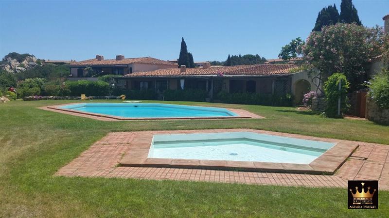 Villa arredato via dell goletta Arzachena