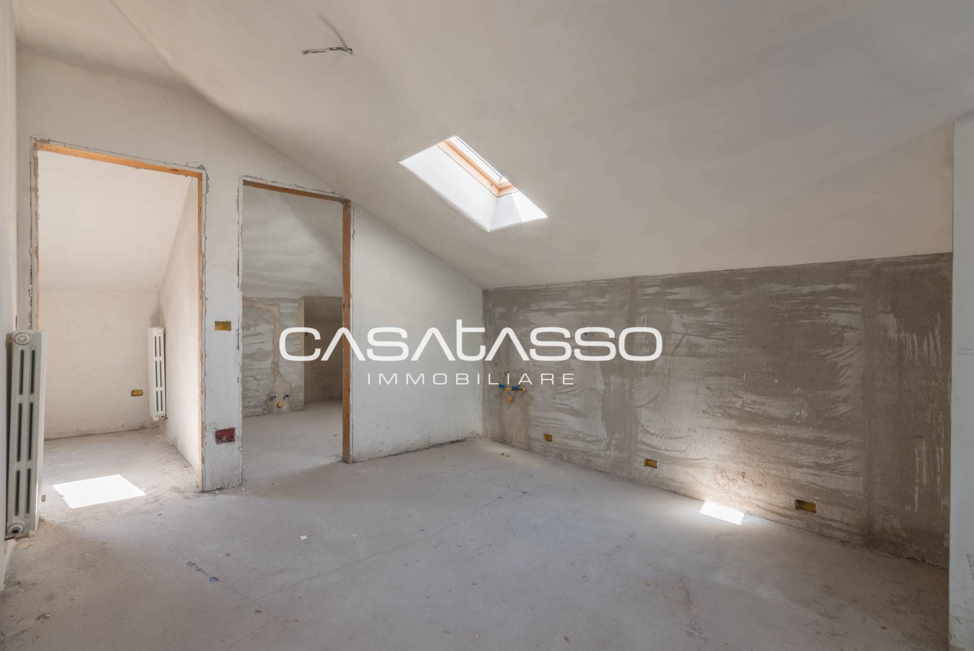 Mansarda in vendita a Macerata, Semicentrale