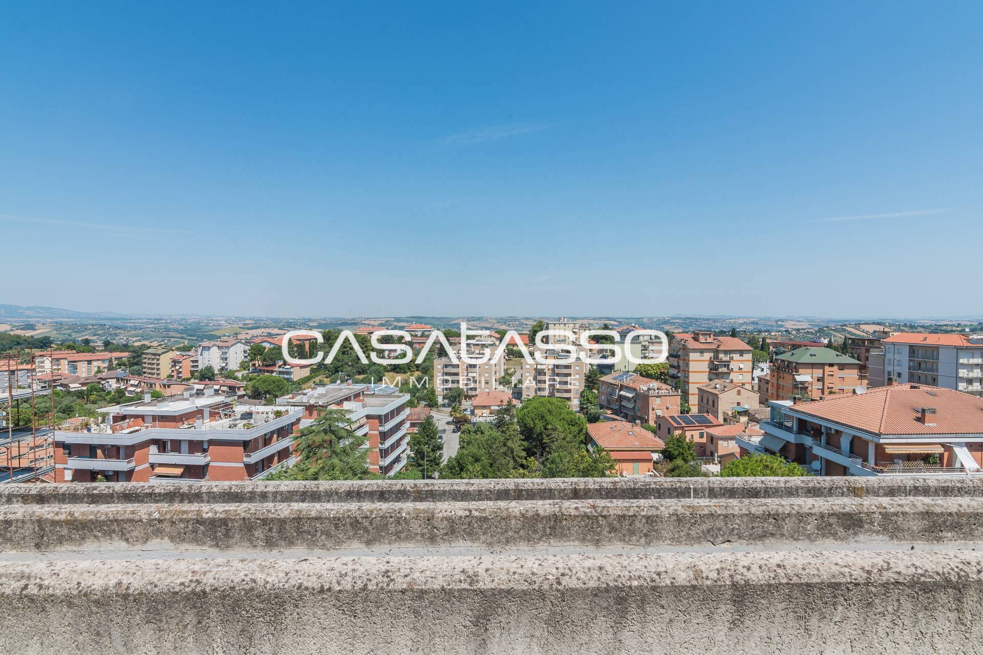 Mansarda in vendita a Macerata, Semicentrale