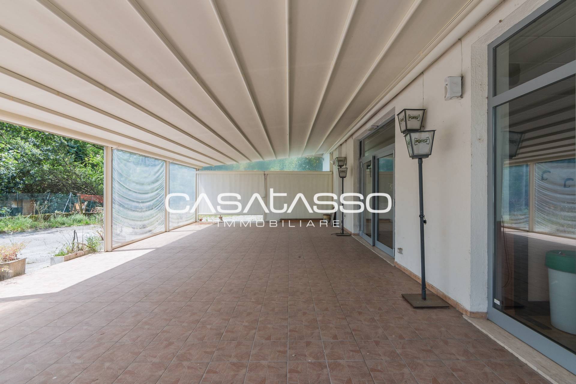 Locale commerciale in vendita a Pollenza, CASETTE VERDINI