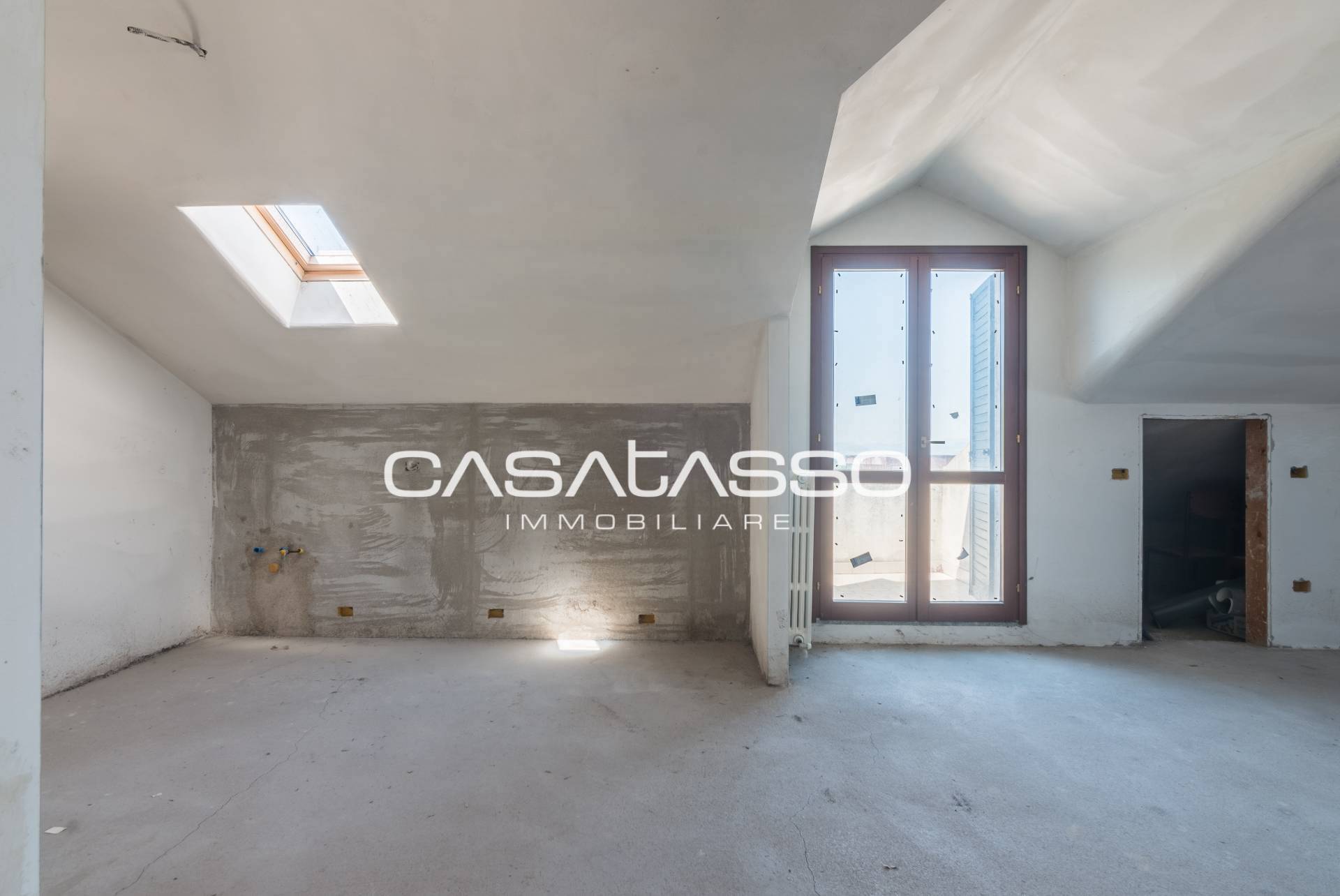 Mansarda in vendita a Macerata, Semicentrale